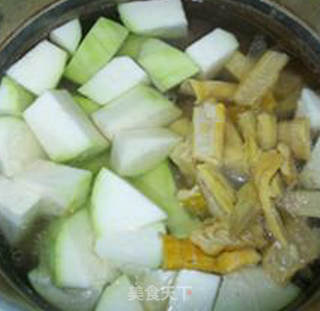 羊尾笋蒲瓜排骨汤的做法步骤：11