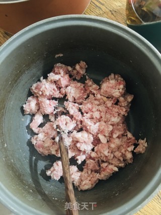 水汆丸子汤的做法步骤：1
