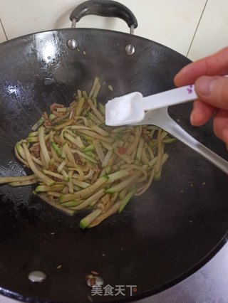 青萝卜肉末炖粉条的做法步骤：8