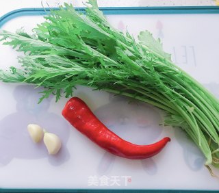 清炒雪里红的做法步骤：1
