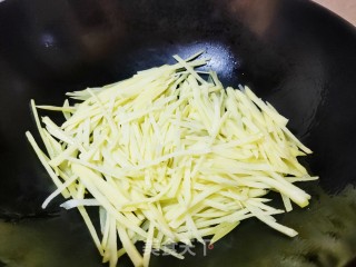 椒麻土豆丝的做法步骤：3