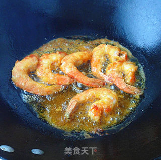 酥炸去皮虾的做法步骤：5