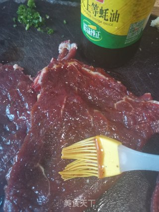 香煎菲力牛排的做法步骤：6
