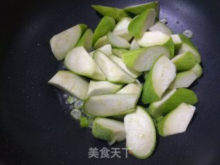 丝瓜炒鸡蛋的做法步骤：4