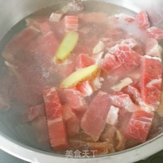 红烧牛肉的做法步骤：2