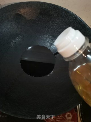 红烧野生泥鳅的做法步骤：1