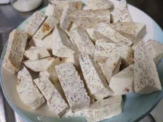 香芋豆豉蒸排骨的做法步骤：1