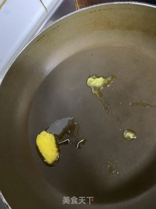 香煎牛仔骨的做法步骤：3