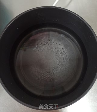 酒酿百合枸杞甜汤的做法步骤：3