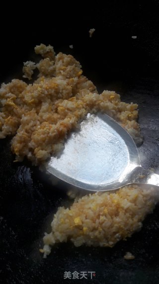 葱花薄荷蛋炒饭的做法步骤：7