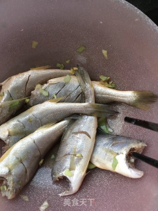 剁椒熬小黄花的做法步骤：14