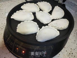 虾仁韭菜盒子的做法步骤：13