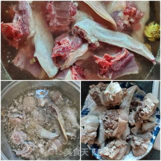 鸭肉山药芡实汤的做法步骤：2