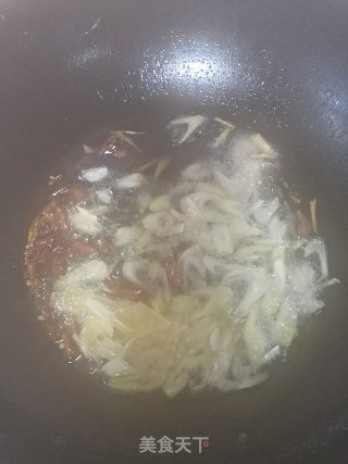 孜然烧牛肉块的做法步骤：2