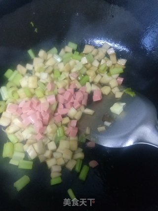 芹菜炒杏鲍菇的做法步骤：6
