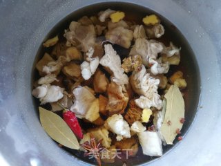 番茄土豆炖牛腩的做法步骤：3