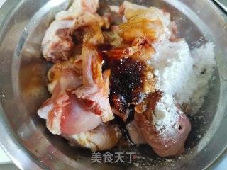 香菇焖鸡的做法步骤：5