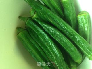 快手小炒——秋葵炒牛柳的做法步骤：1