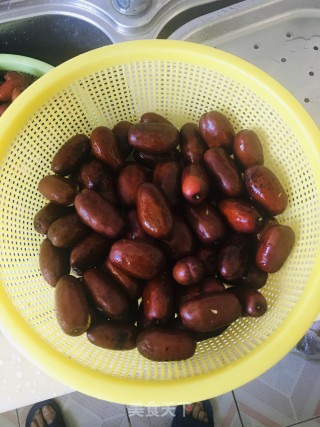 蒸枣的做法步骤：1