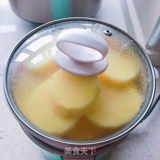 泡面香酥土豆球的做法步骤：2