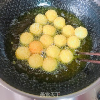 泡面香酥土豆球的做法步骤：10