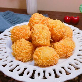泡面香酥土豆球的做法步骤：12