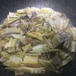老鸭焖笋的做法步骤：4
