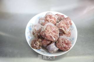 牛尾竹荪汤的做法步骤：1