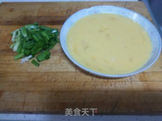 韭菜炒鸡蛋的做法步骤：2