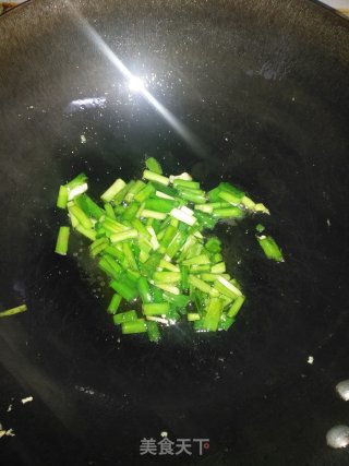 韭菜炒鸡蛋的做法步骤：7