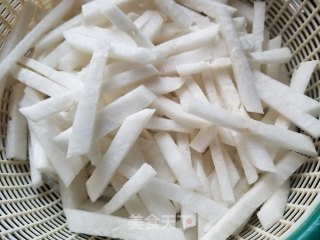 鱼饼萝卜的做法步骤：3