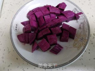 紫薯银耳羹的做法步骤：2