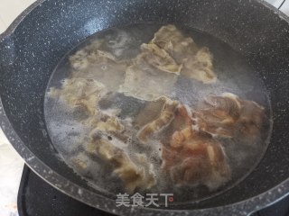 杏鲍菇炒肥牛的做法步骤：2
