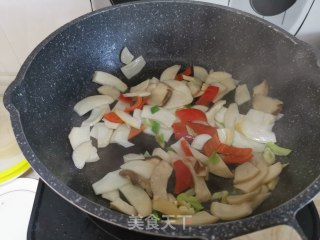 杏鲍菇炒肥牛的做法步骤：5