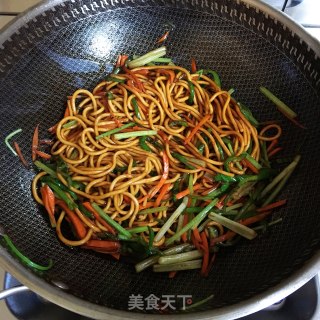 虾仁炒面的做法步骤：9
