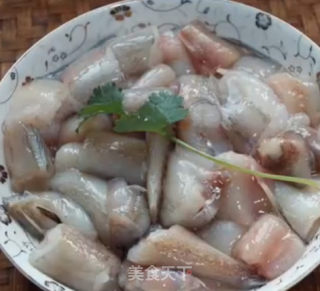 酥脆九肚鱼的做法步骤：1