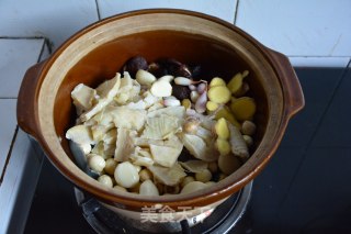 莲子香菇炖甲鱼的做法步骤：8