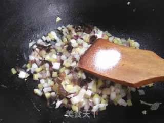 肉卷蛋炒饭的做法步骤：11