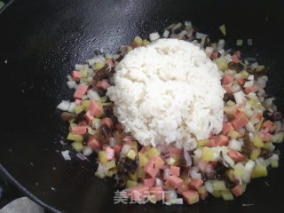 肉卷蛋炒饭的做法步骤：13