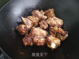 红烧排骨烩冬瓜的做法步骤：3