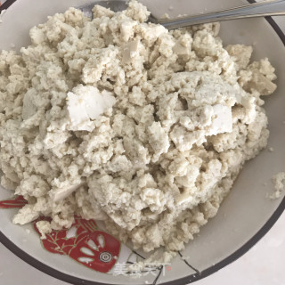 香椿苗拌豆腐的做法步骤：2
