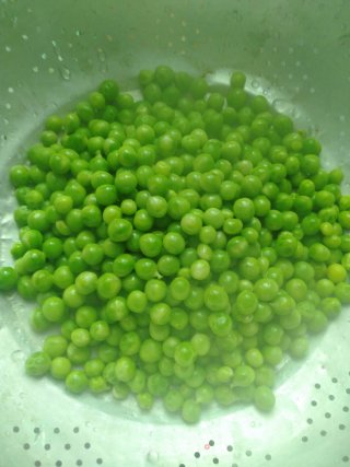 火腿豌豆丁的做法步骤：3