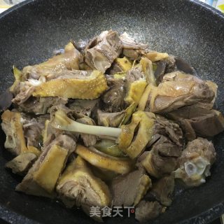 老姜焖鸭的做法步骤：3
