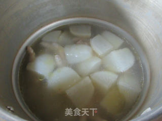 鸡爪萝卜汤的做法步骤：7