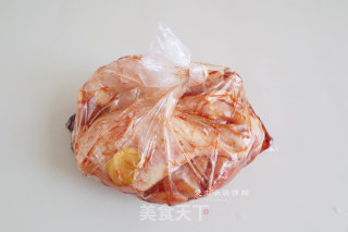 蜜汁烤鸡腿的做法步骤：4