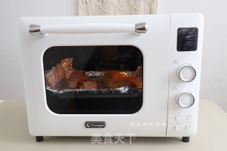 蜜汁烤鸡腿的做法步骤：7