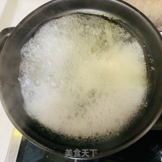 沙虫干贝骨头汤的做法步骤：4