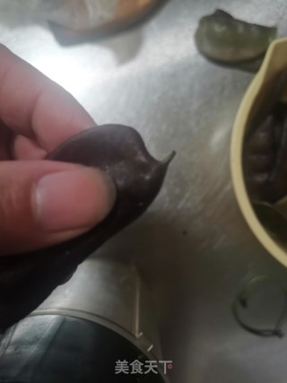 酱烧扁豆的做法步骤：1