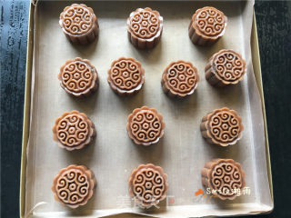 广式可可豆沙月饼的做法步骤：14