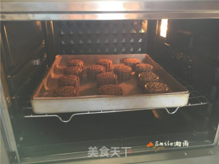 广式可可豆沙月饼的做法步骤：18